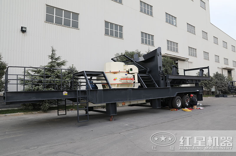 生產(chǎn)建筑砂石骨料用哪種制砂機(jī)更好？